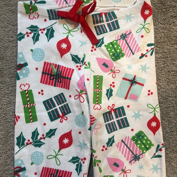 American Girl Holiday PJs for Little Girls, Red and Green, Size 6 Girl - Picture 5 of 6